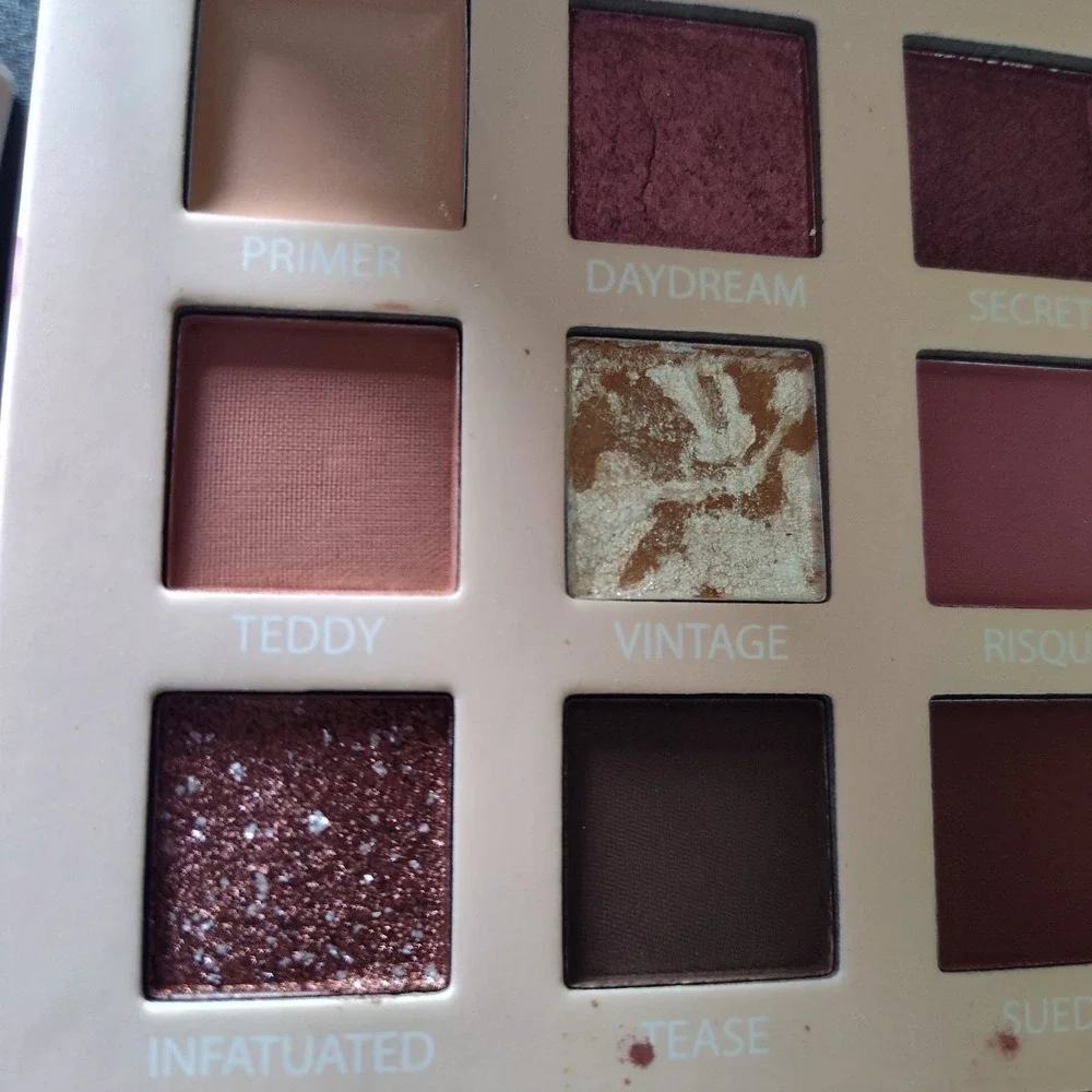 Makeup lot Rosy eyeshadow Okalan loose powder brow soap She makeup